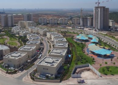 רחפן פרויקט גבעת אלונים של חברת שרביב בקריית אתא אוגוסט 2017 צילום תורג 2 (462 x 334)