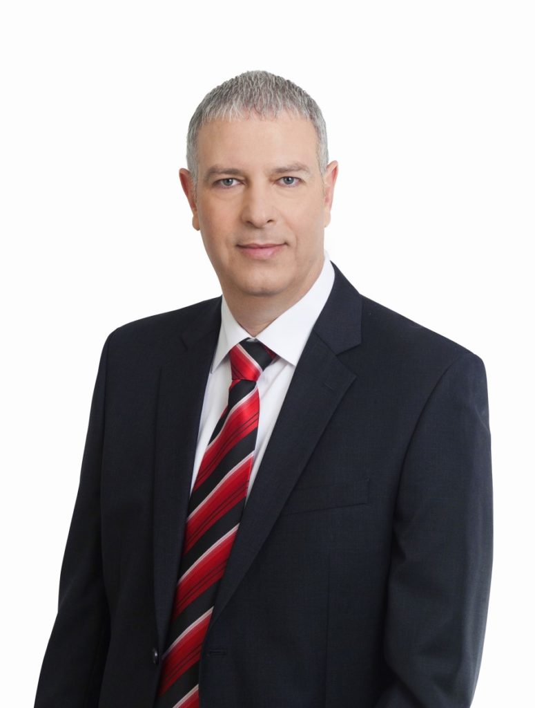 כהן מנכל חברת אלדר שיווק, צילום - ישראל כהן (899 x 1188)