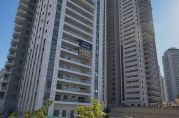 פרויקט-מגדל-הצוק-2-של-לוינשטין-ומגיל-בפארק-הים-נתניה-קרדיט-צילום-מרקט-בלנד